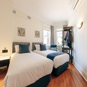 Zimmer mit zwei Einzelbetten